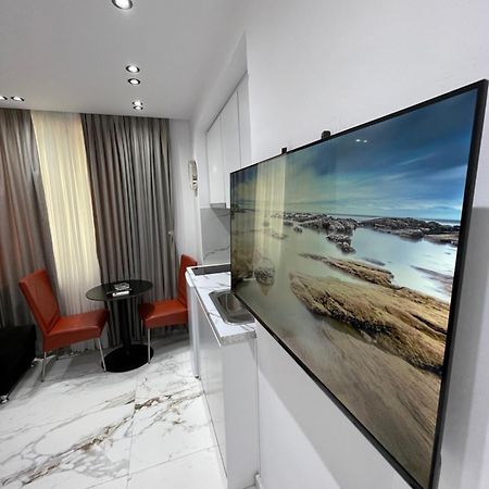 Midnight Apartments Тирана Екстериор снимка