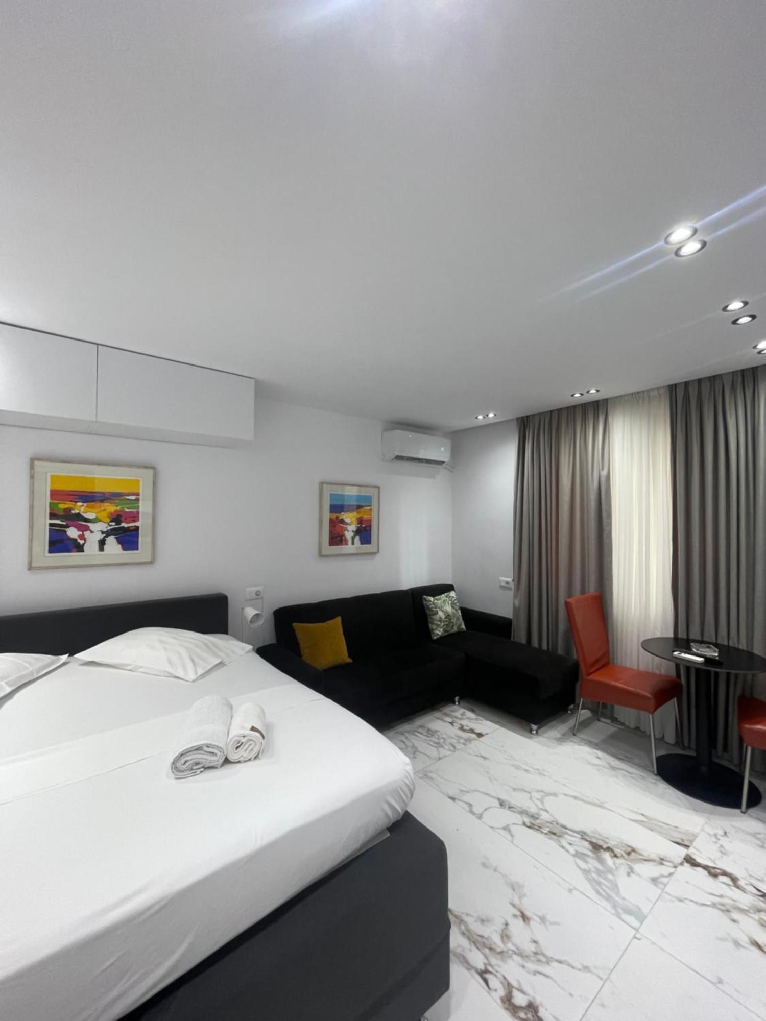 Midnight Apartments Тирана Екстериор снимка